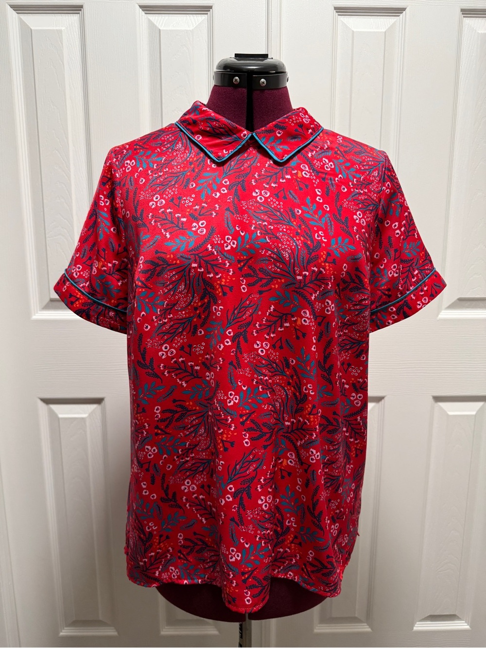 Modcloth Red Floral Short-Sleeve Shirt with Peter Pan Collar